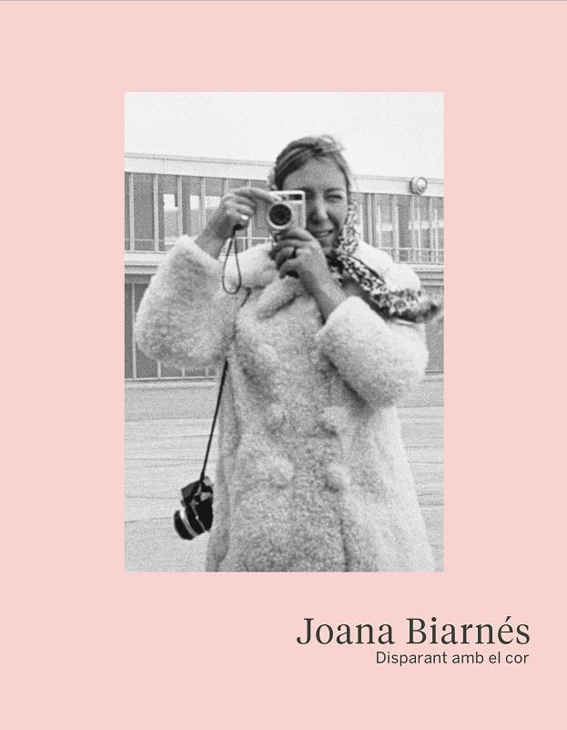 Joana Biarnés. Disparant amb el cor | 9788417056094 | Biarnés, Joana | Llibres.cat | Llibreria online en català | La Impossible Llibreters Barcelona