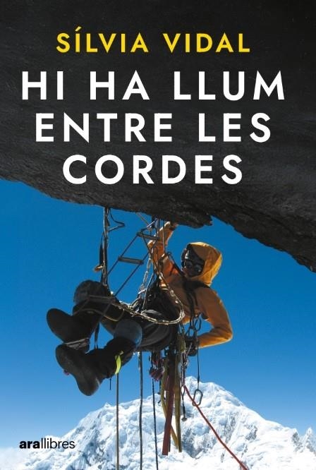 Hi ha llum entre les cordes | 9788411731270 | Vidal Martí, Sílvia | Llibres.cat | Llibreria online en català | La Impossible Llibreters Barcelona